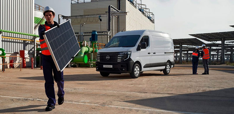 Nissan_Interstar