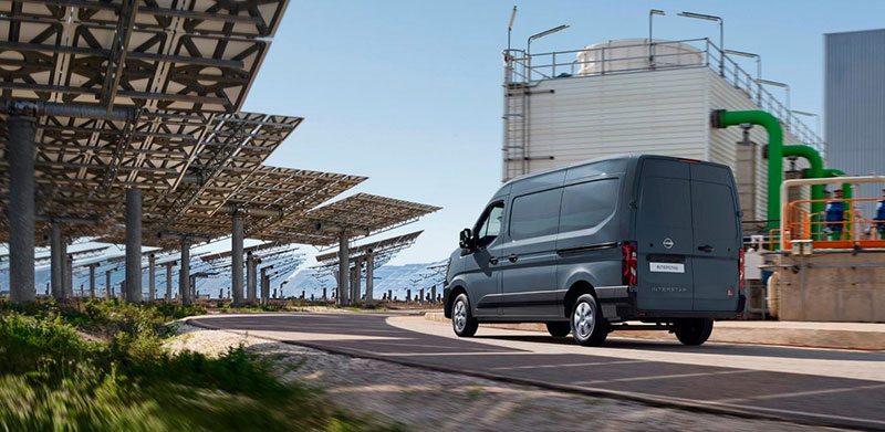 Nissan_Interstar